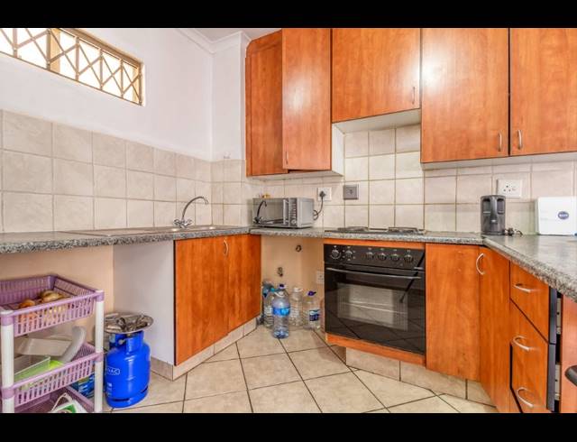 2 BEDROOM APARTMENT FOR SALE IN NOORDHANG